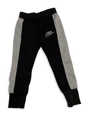 NWT girls NIKE sweats size 4 XS